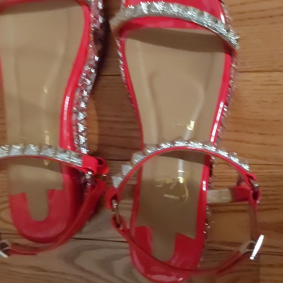 CHRISTIAN LOUBOUTIN PIRA RYAD SANDAL SIZE 42 ( BUT CHECK MEASUREMENTS FIRST) - Picture 4 of 9